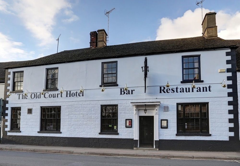 The Old Court Hotel Witney Exterior photo